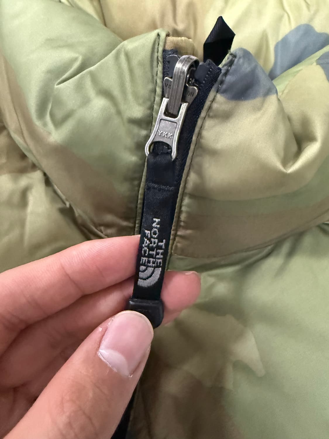 (XL)노스페이스 센터로고 중앙로고 다운 패딩 조끼 카모 상품이미지3