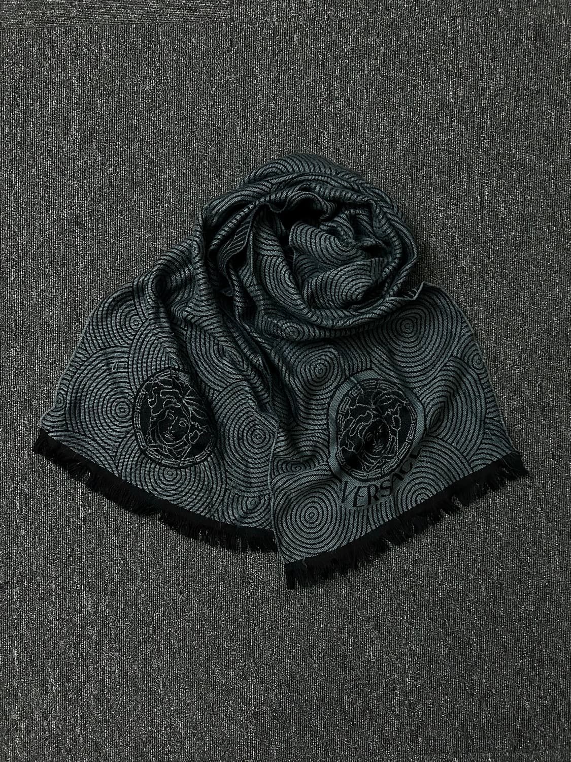 베르사체(Versace) 메두사 머플러 상품이미지4