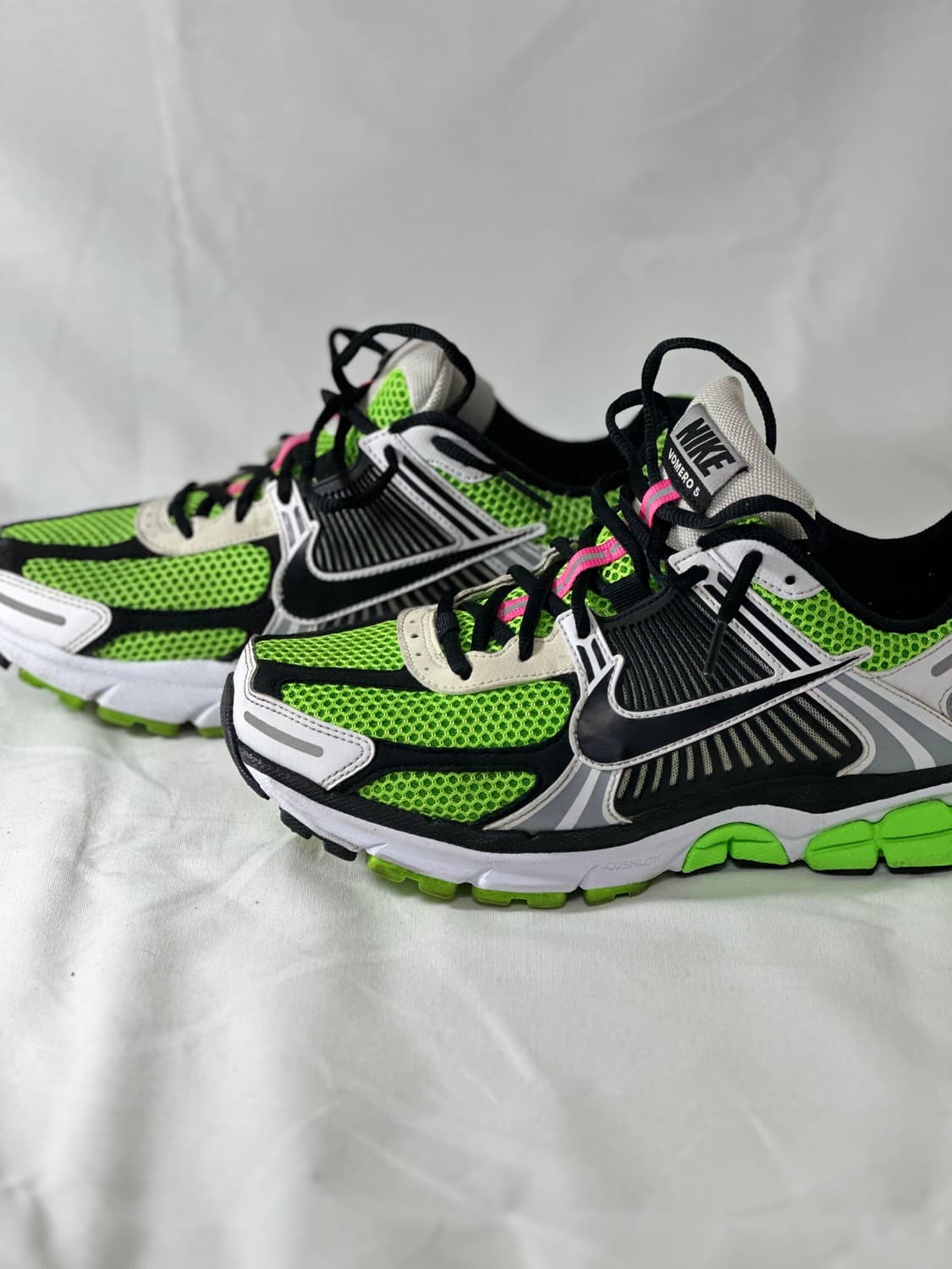 [265] 나이키 줌 보메로 5 일렉트릭 그린 블랙 상품이미지2