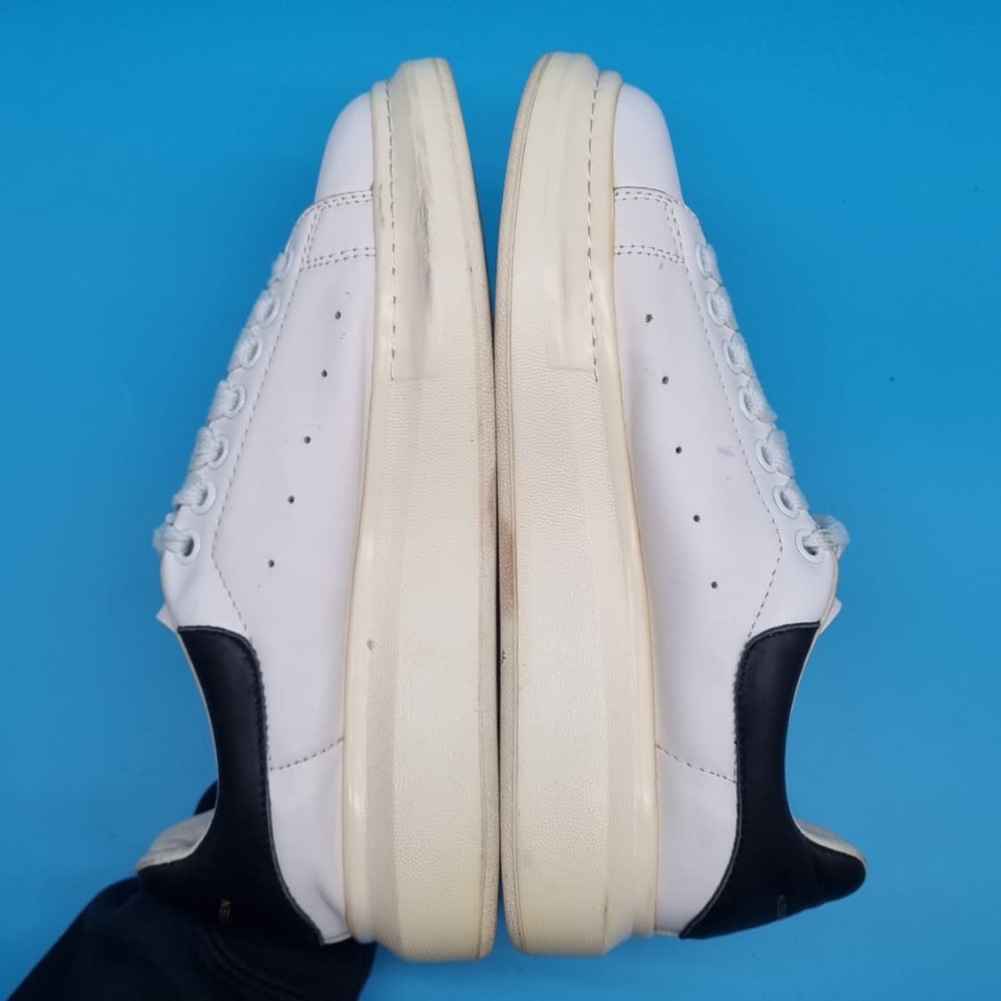 ooo AMQ 남성스니커즈 260 상품이미지4