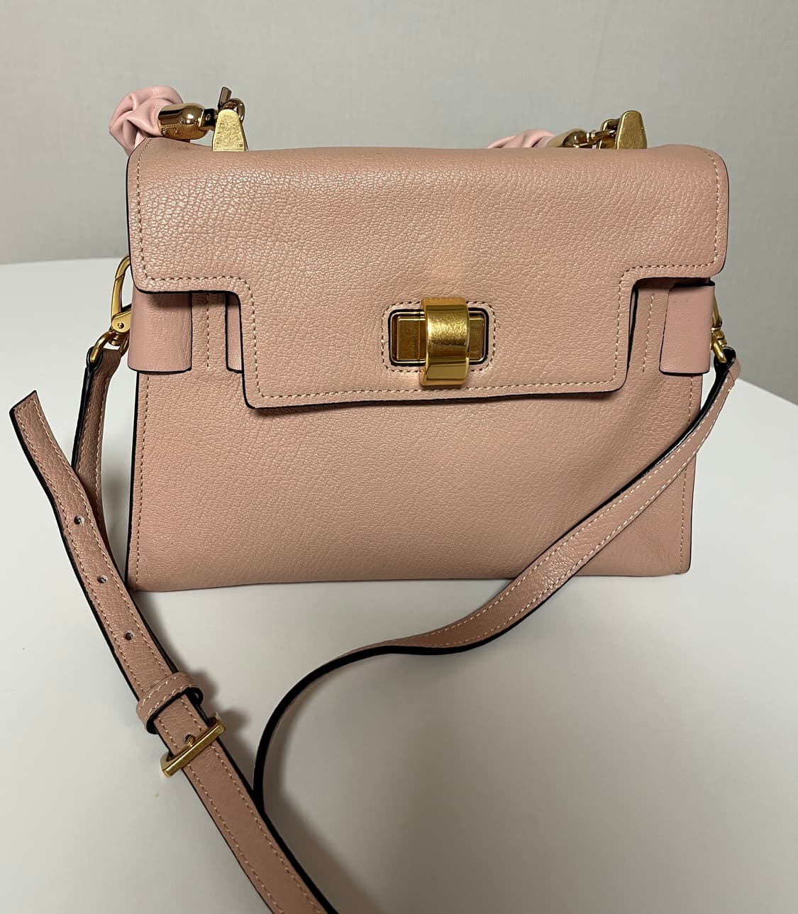 정품 미우미우 탑핸들 숄더백 상품이미지1