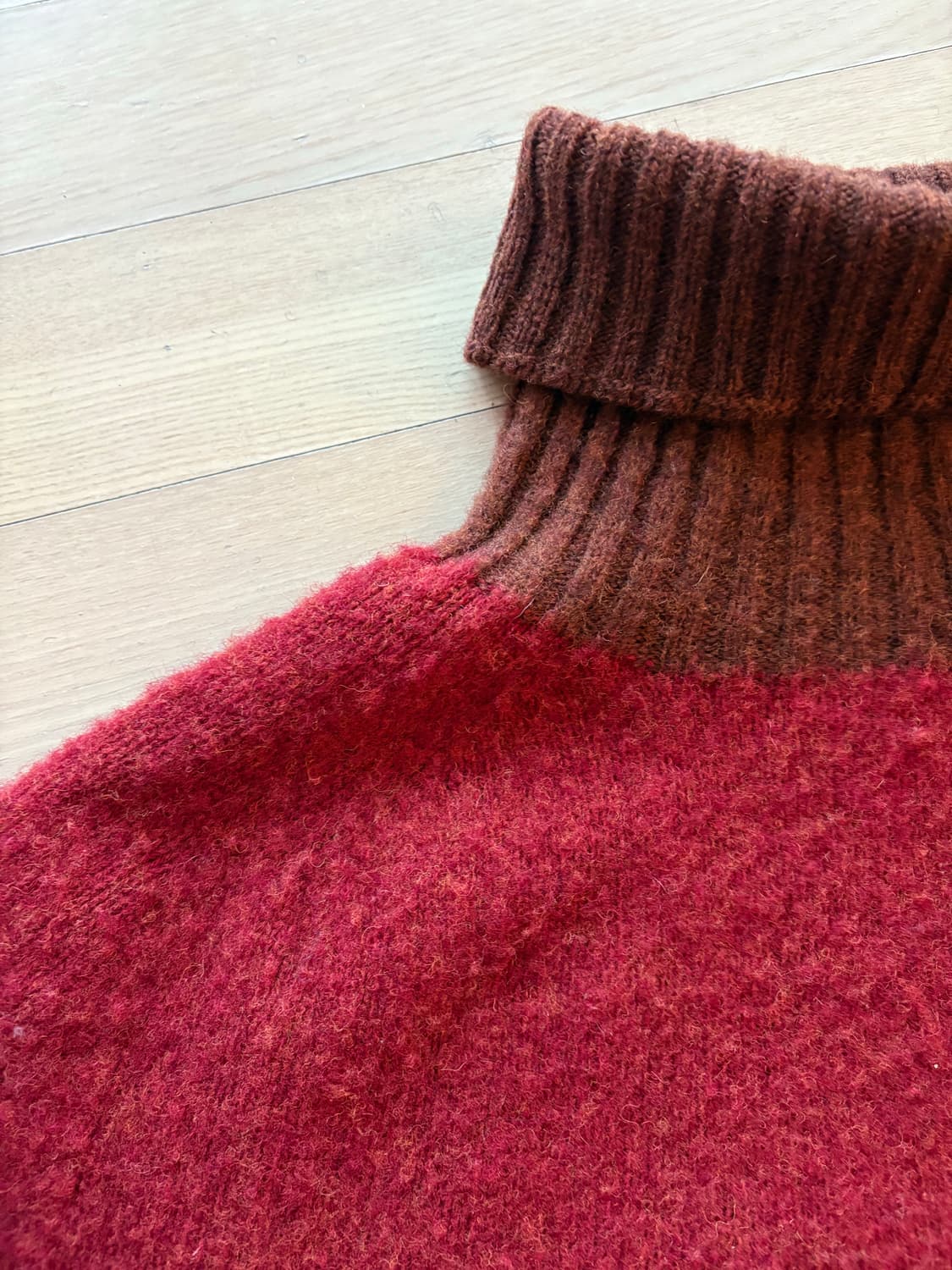 하울린 터틀넥 니트 상품이미지5