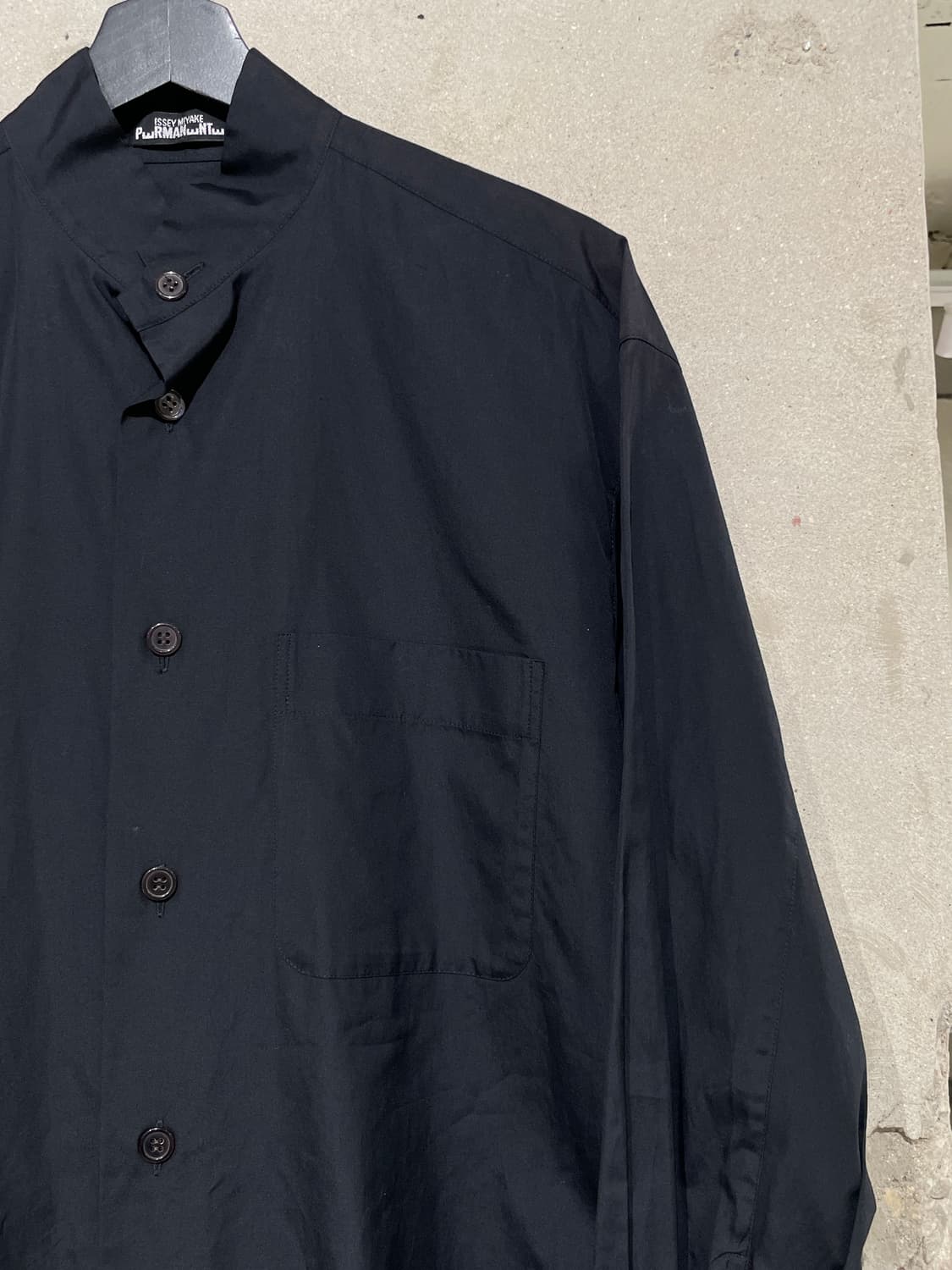 이세이 미야케 페르마넨테 블랙 아카이브 싱글 포켓 셔츠 상품이미지3