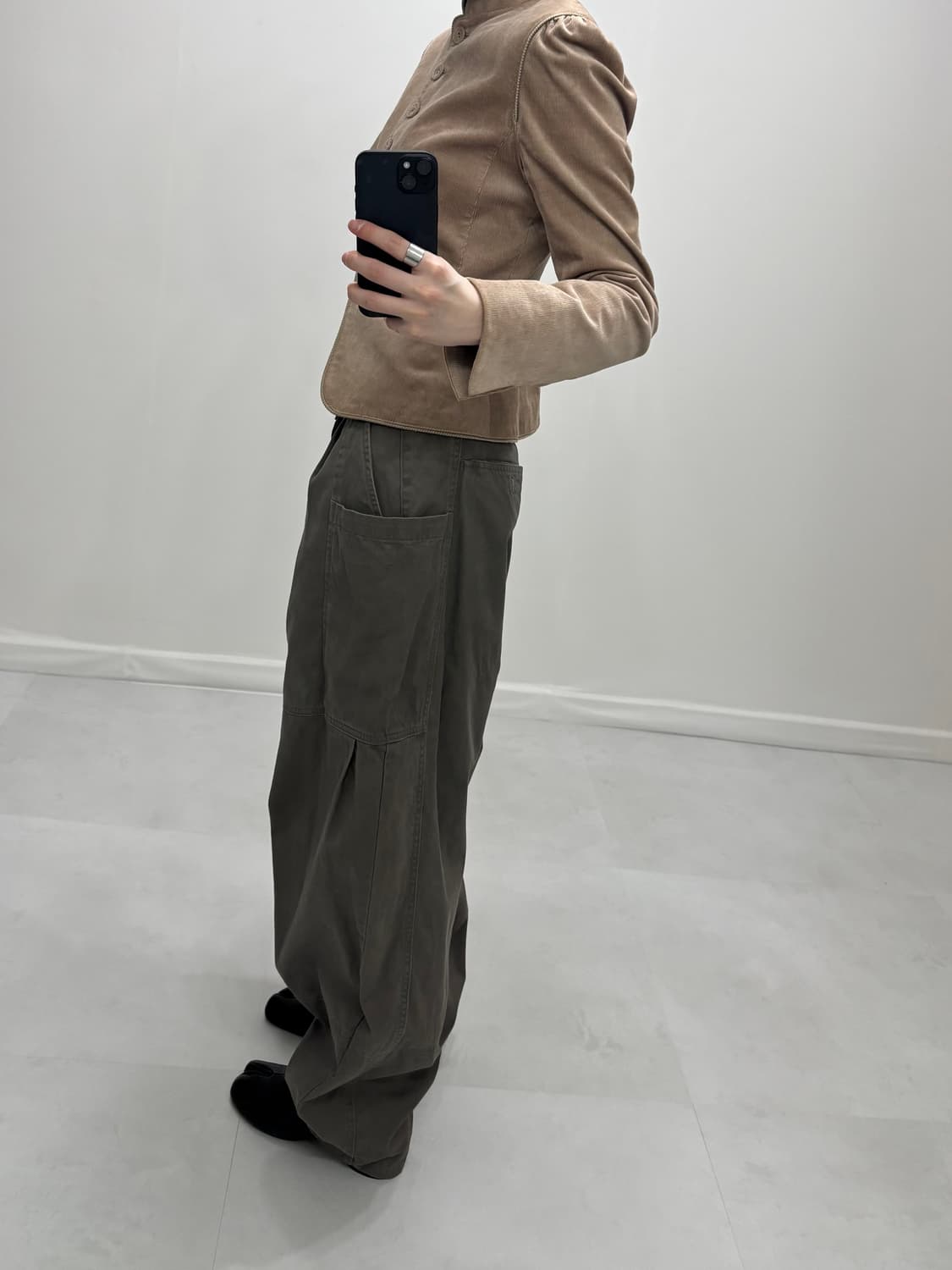 KHAKI BALLON CURVED PANTS 상품이미지6
