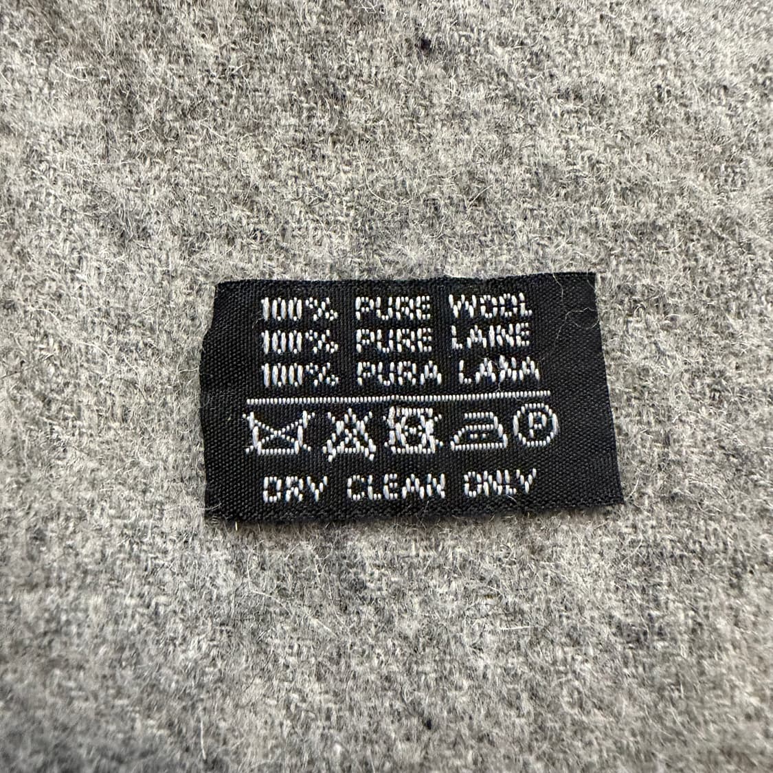 입생로랑 울 머플러 상품이미지3