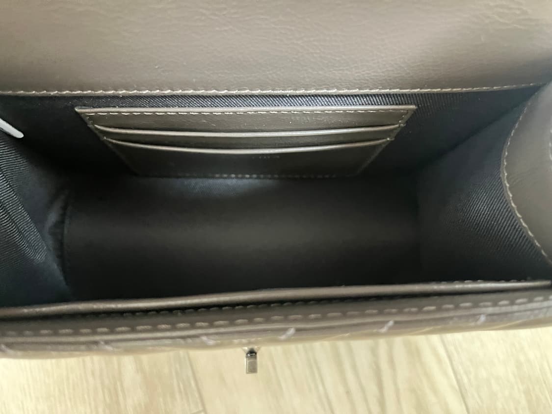 제이에스티나 조엘퀄팅백 그레이 상품이미지9