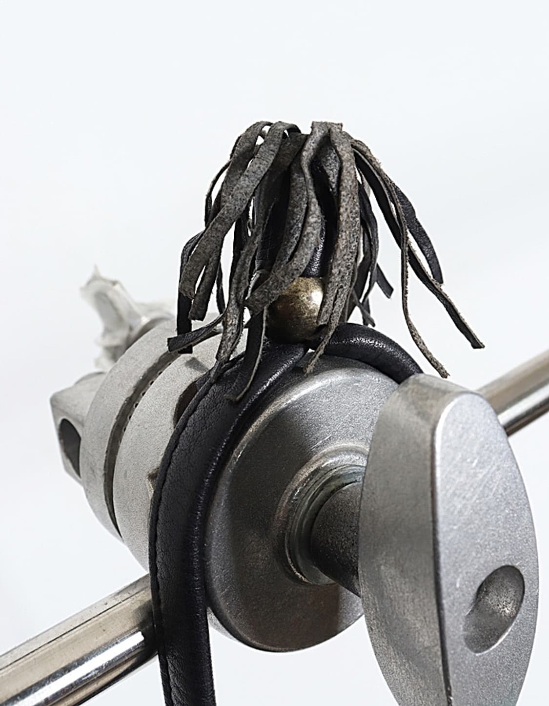 ANNE KLEIN II Leather Bucket Bag 상품이미지6