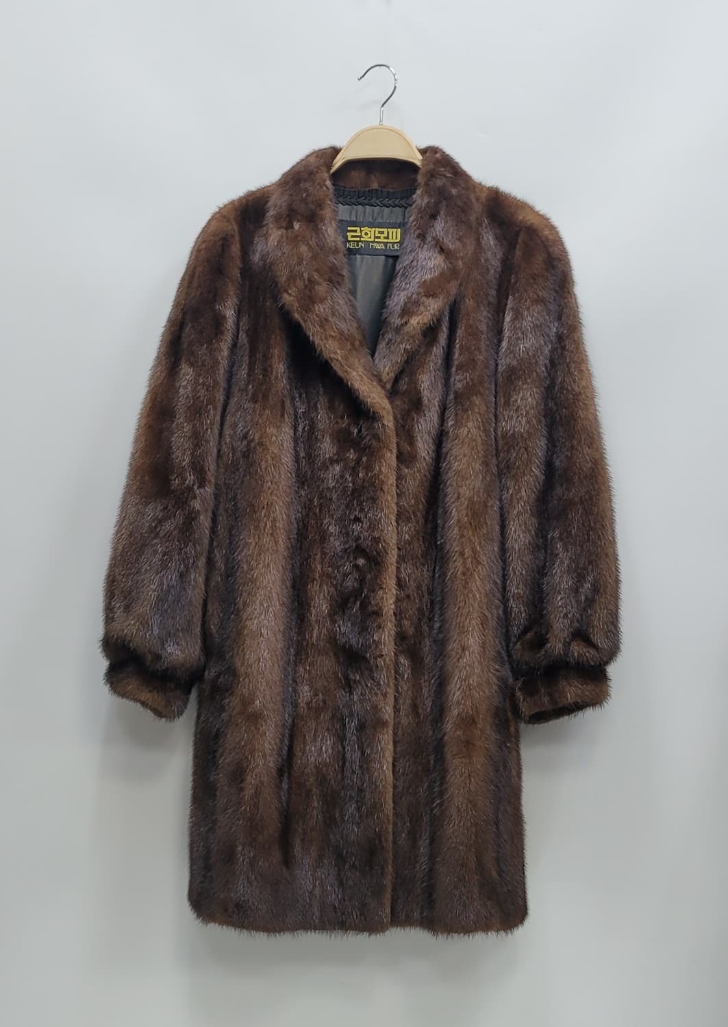 근화모피 사가 밍크 하프 코트 / 여 91-100-165
 상품이미지1