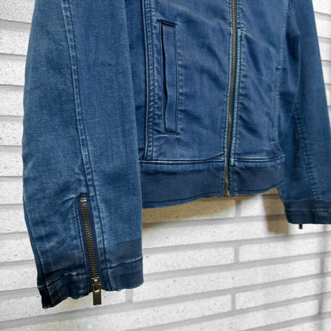 리바이스 데님 바이커 자켓 라인절개 소매지퍼 디테일 인디고블루 상품이미지6