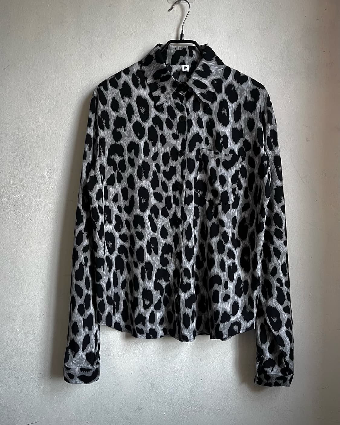 Gangwei Japan Gray Leopard Graphic Shirt 상품이미지3