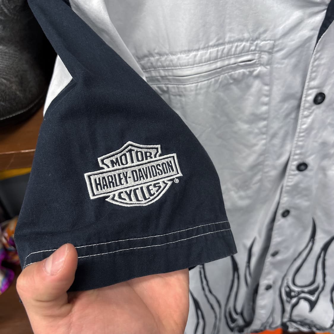 00s 할리데이비슨 빅 플레임 스컬 고딕 레터링 바이커 셔츠 N1187 상품이미지8