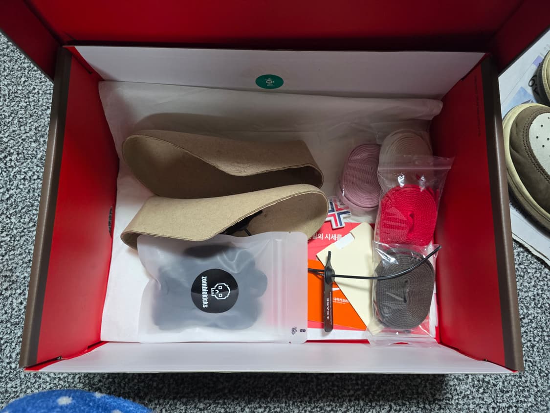 [250] 조던 1 트래비스 스캇 레트로 하이 OG SP 모카 상품이미지8