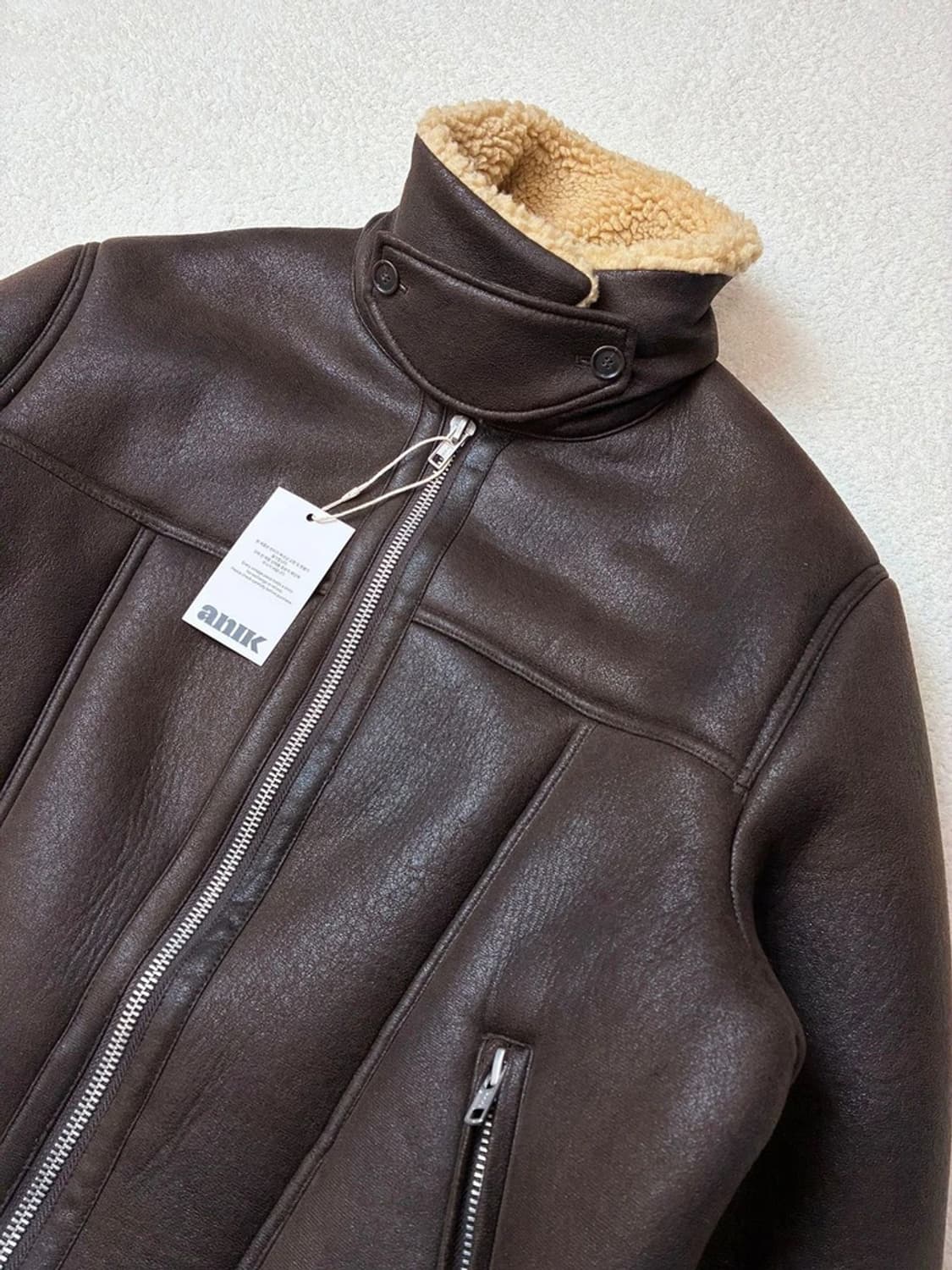 르마드 23FW 하이넥 B-3 투웨이 무스탕 자켓 PN5742    상품이미지3