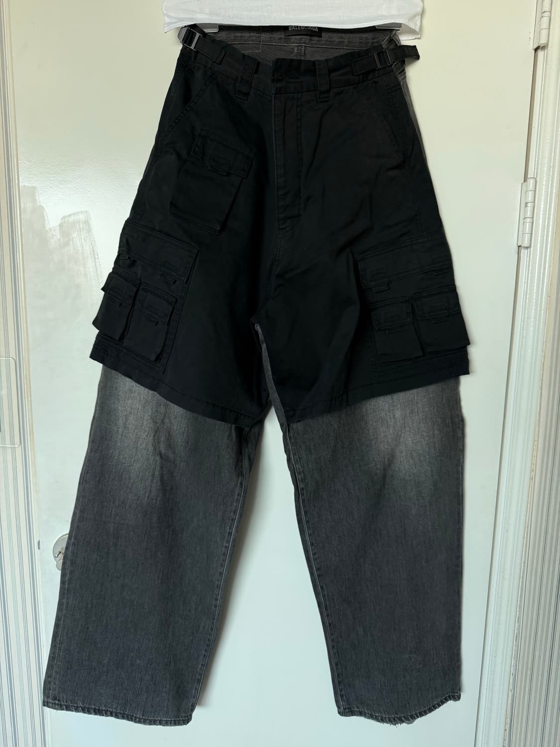 Balenciaga Cargo Jeans 상품이미지1