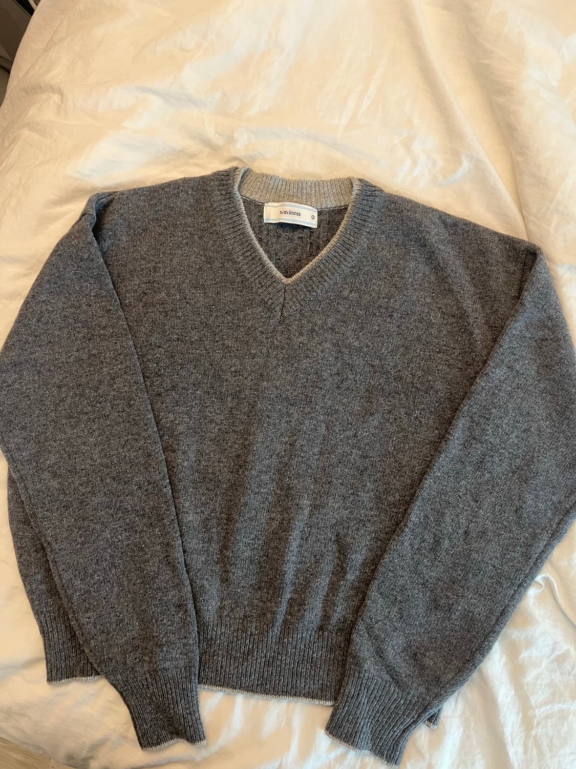 웨이비니스 드리프트 레이어드 브이넥 그레이 3사이즈 상품이미지4