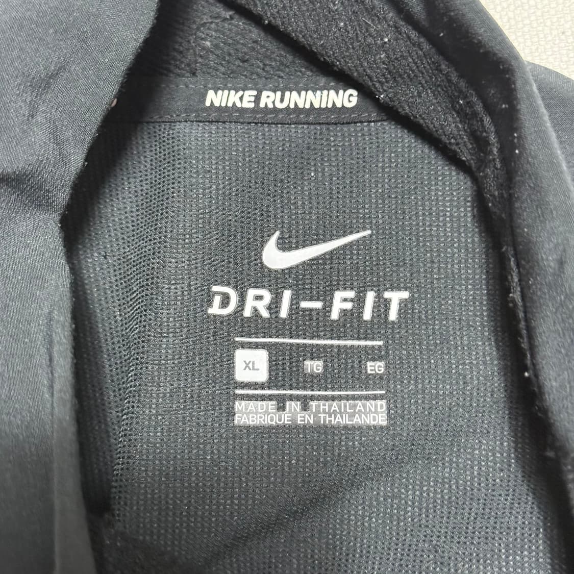 XL 나이키 드라이핏 러닝 바람막이 상품이미지4