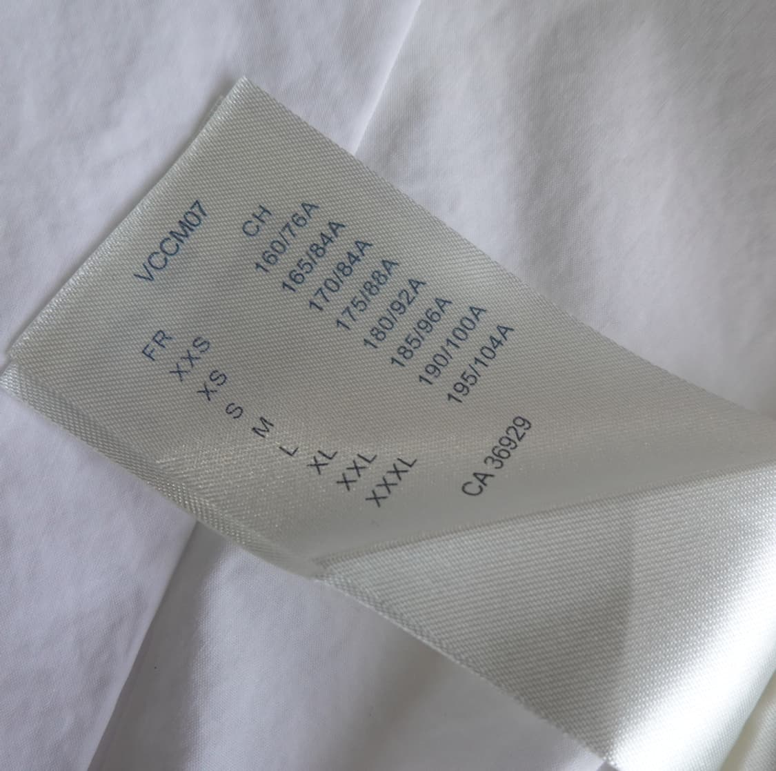 루이비통 LV 로고 자수 포인트 셔츠 1929 상품이미지9