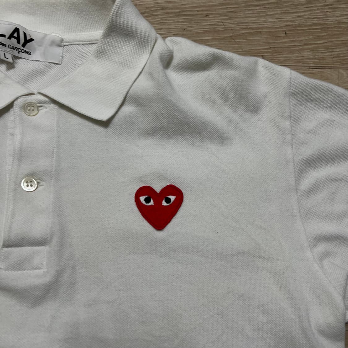 꼼데가르송 여성 하트 와펜 로고 PK 반팔 카라티 [화이트] L/100 상품이미지4