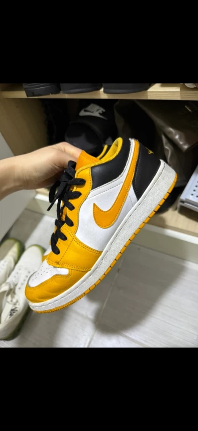 나이키 에어 조던 1 로우 옐로우 250mm 상품이미지1