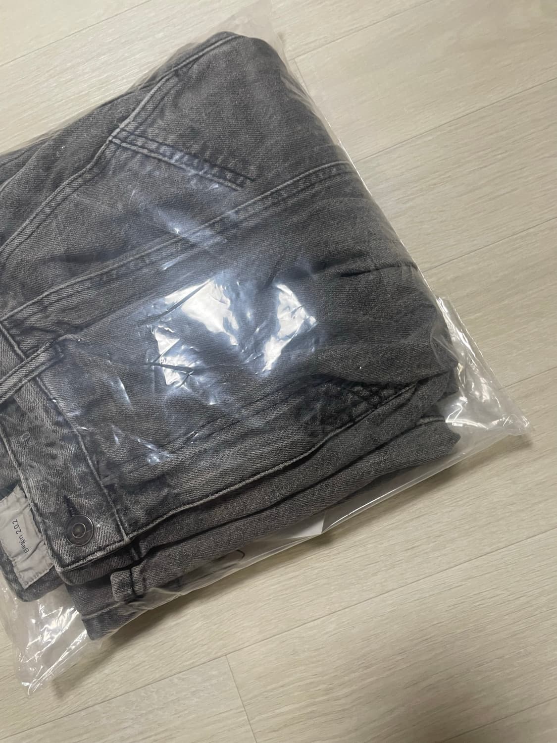 [04] 비긴 202 베네타 투턱 데님팬츠 상품이미지3