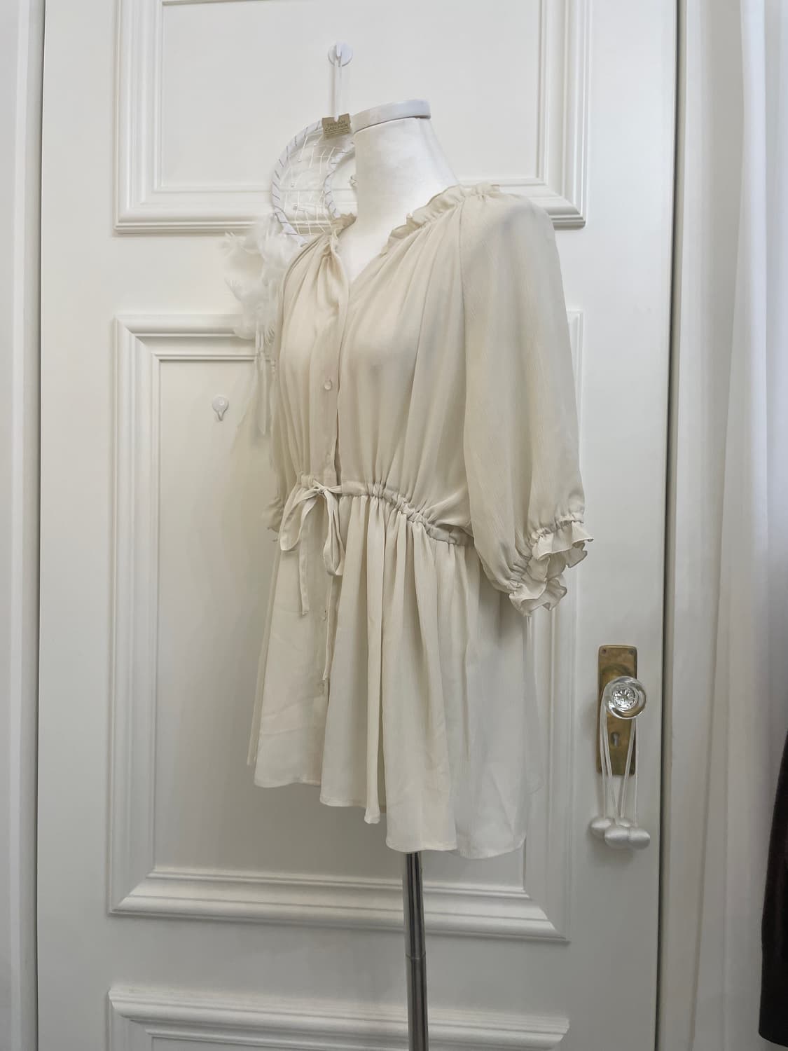 ivory neck shirring waist bow blouse 상품이미지2