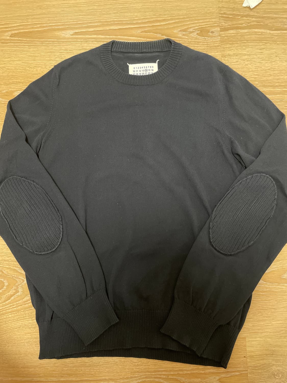 마르지엘라 엘보 패치 니트 상품이미지1