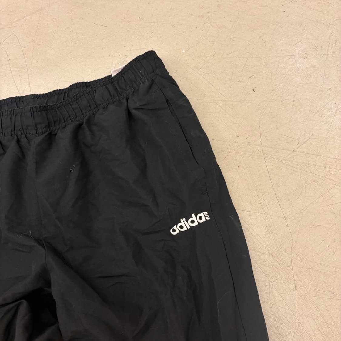 아디다스 스몰로고 블랙 트랙 팬츠 상품이미지2