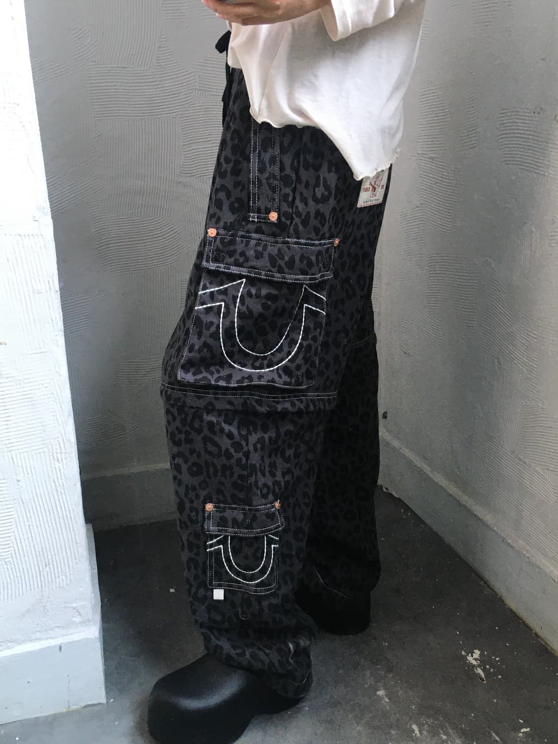 True religion x Fetch 트루릴리전 x 페치 레오파드 팬츠 상품이미지2