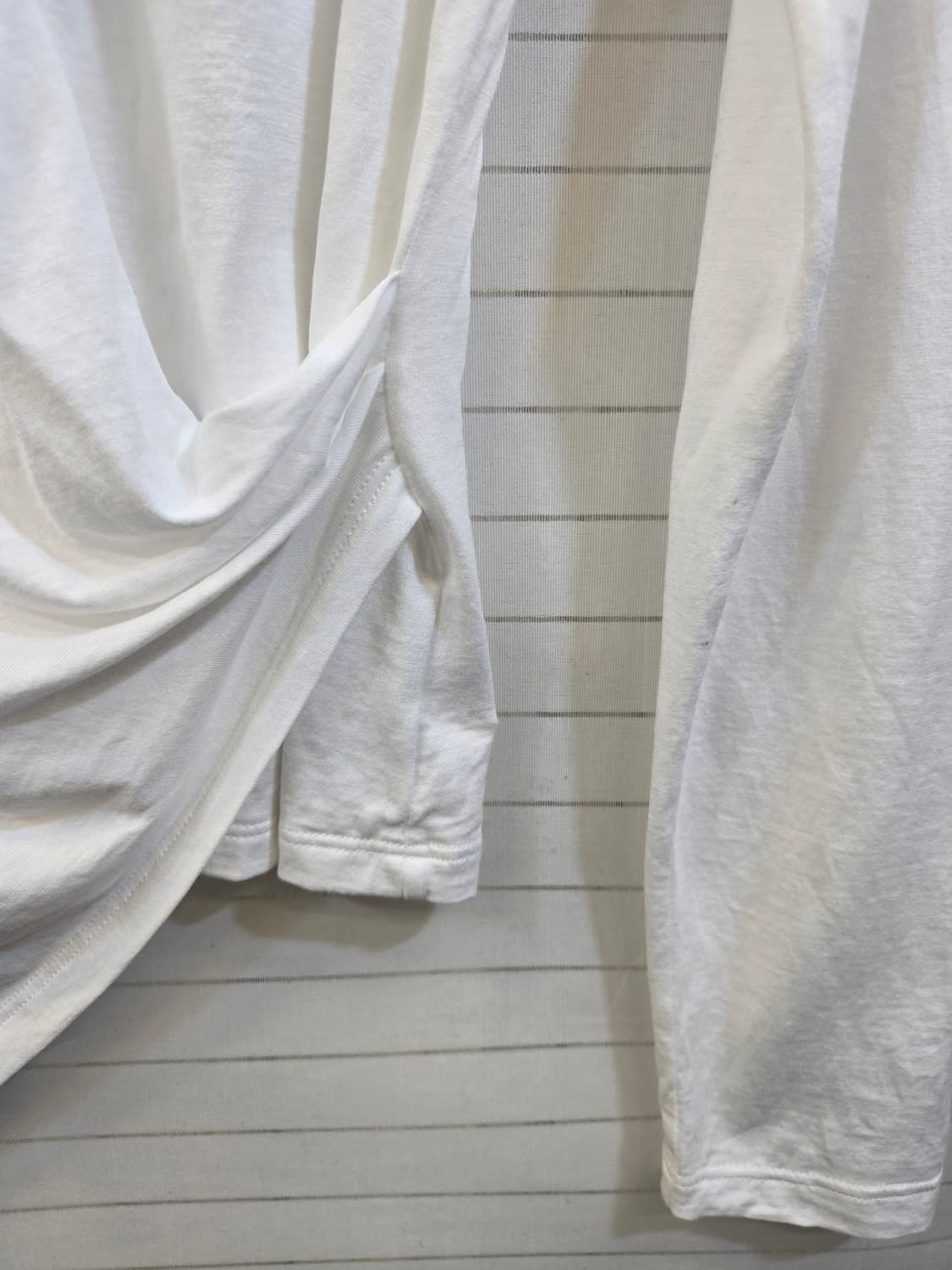 Theory 화이트 롱 슬리브 티셔츠 상품이미지3