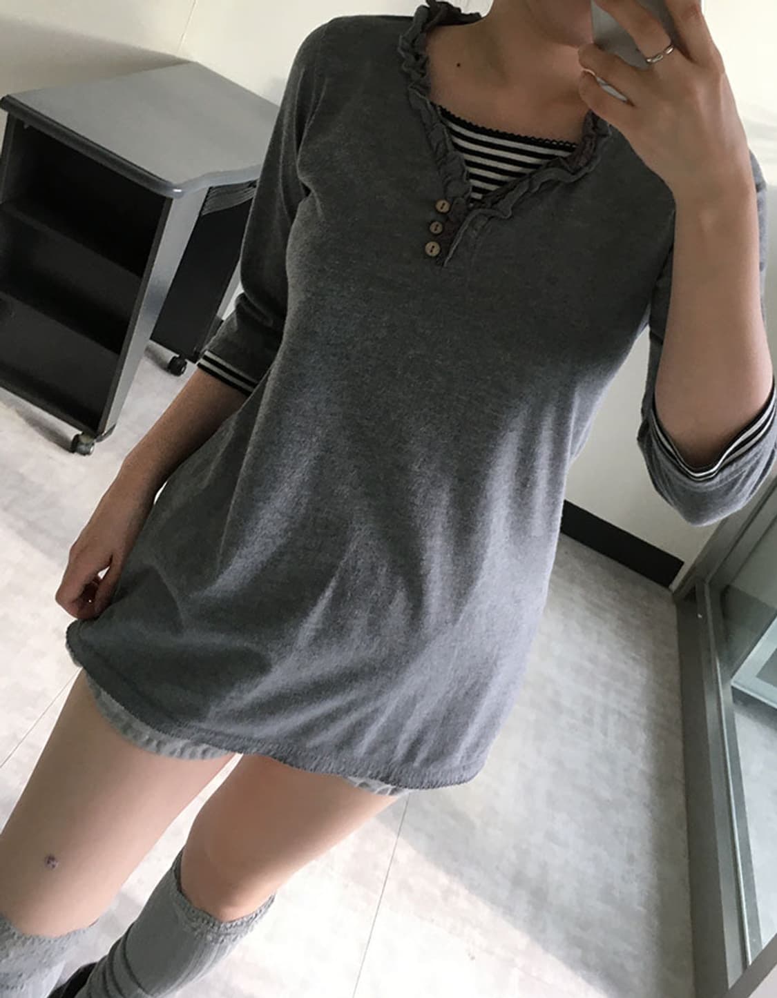 frill henley tee 상품이미지3