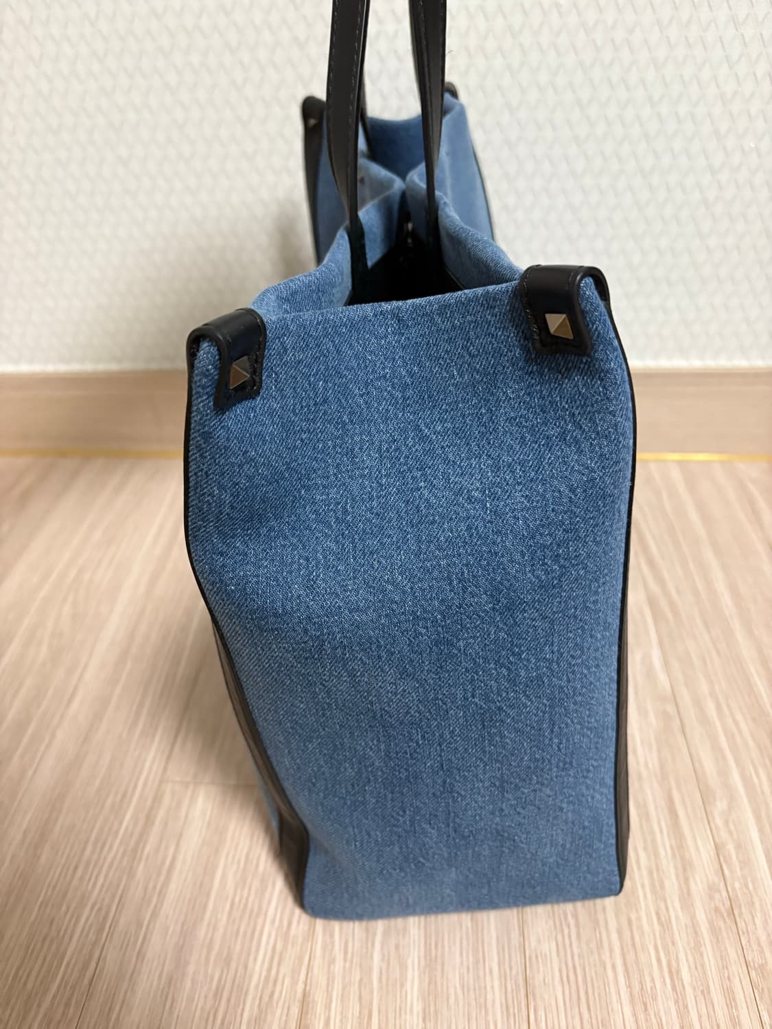 발렌티노 데님 캔버스 토트백 상품이미지3