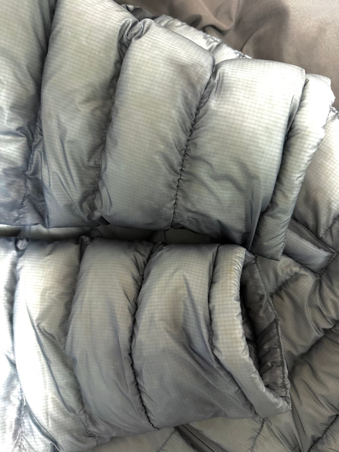 (1)산산기어 25fw 경량패딩 네이비 상품이미지4