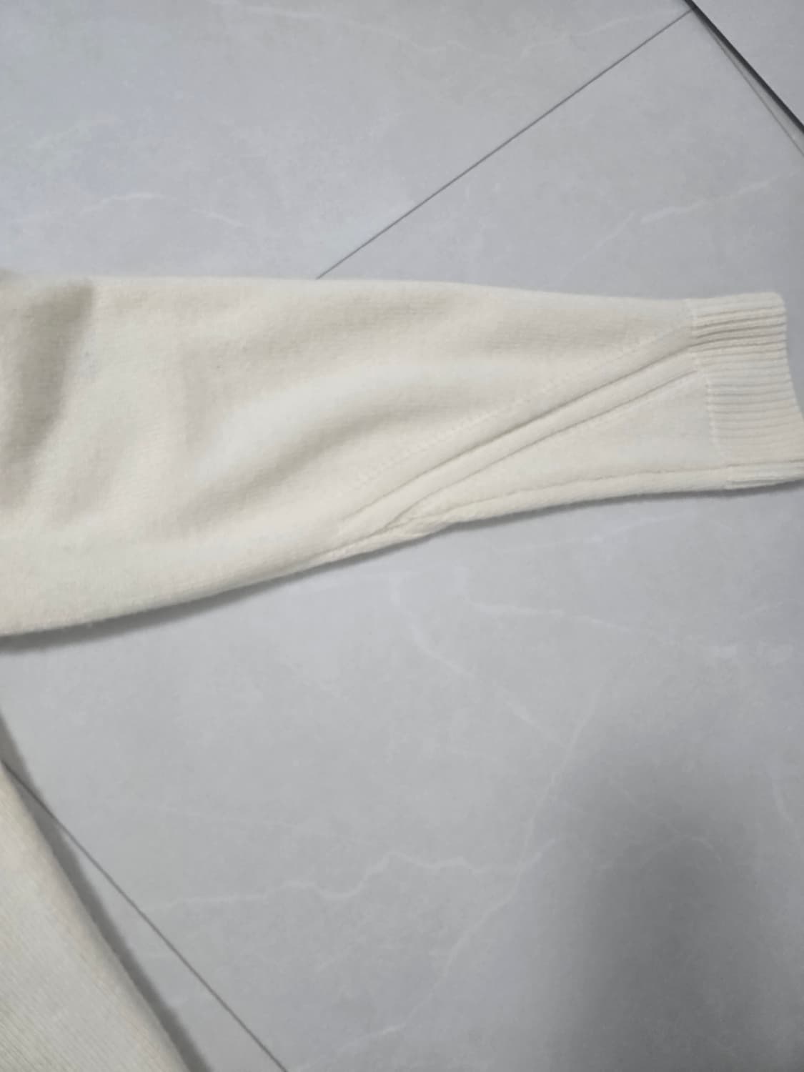 우영미 아이보리 캐시미어 니트 50사이즈 상품이미지4