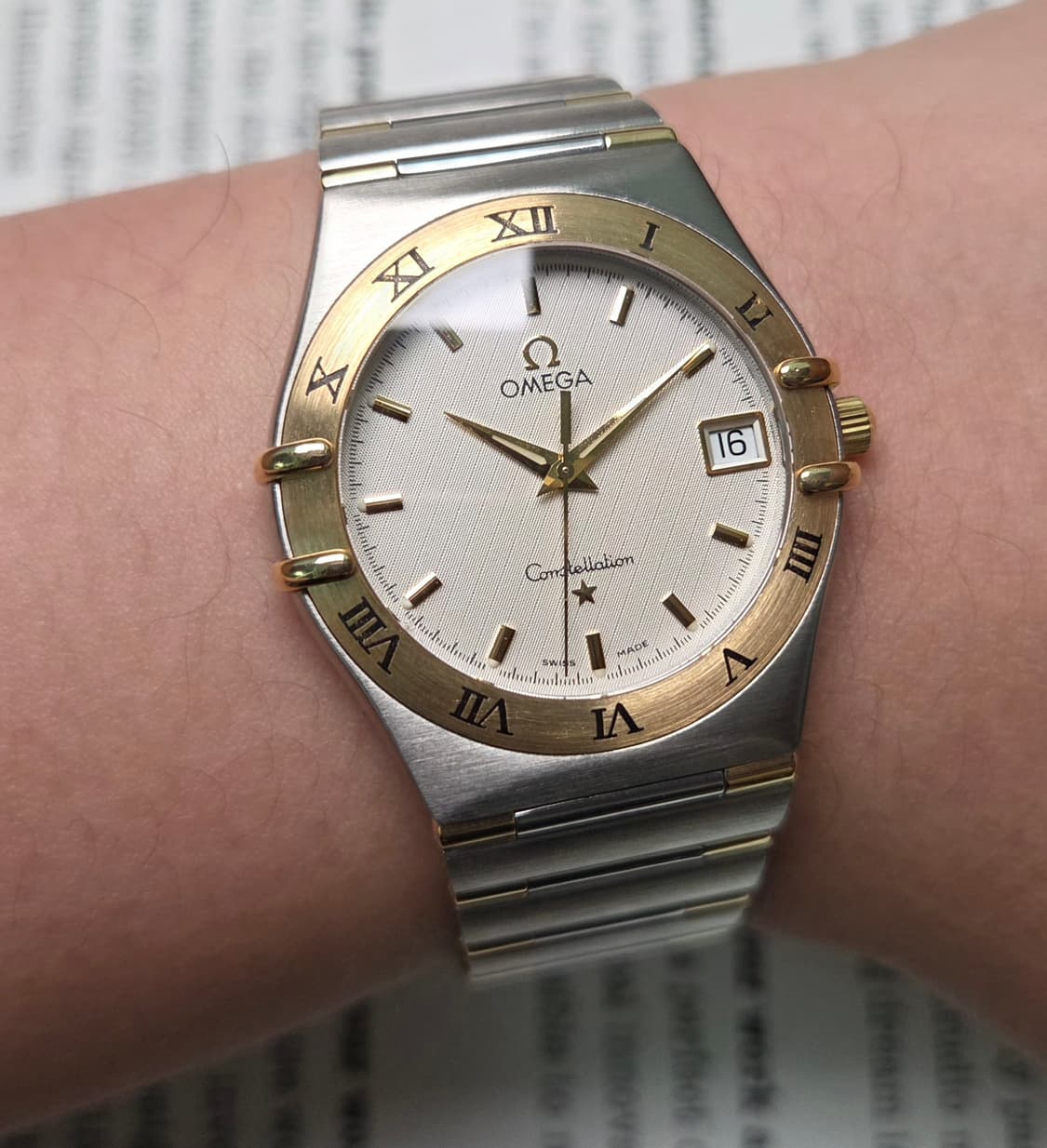오메가 컨스틸레이션 별로고 하프바 콤비 화이트판 쿼츠 브레이슬릿 ver. 상품이미지3