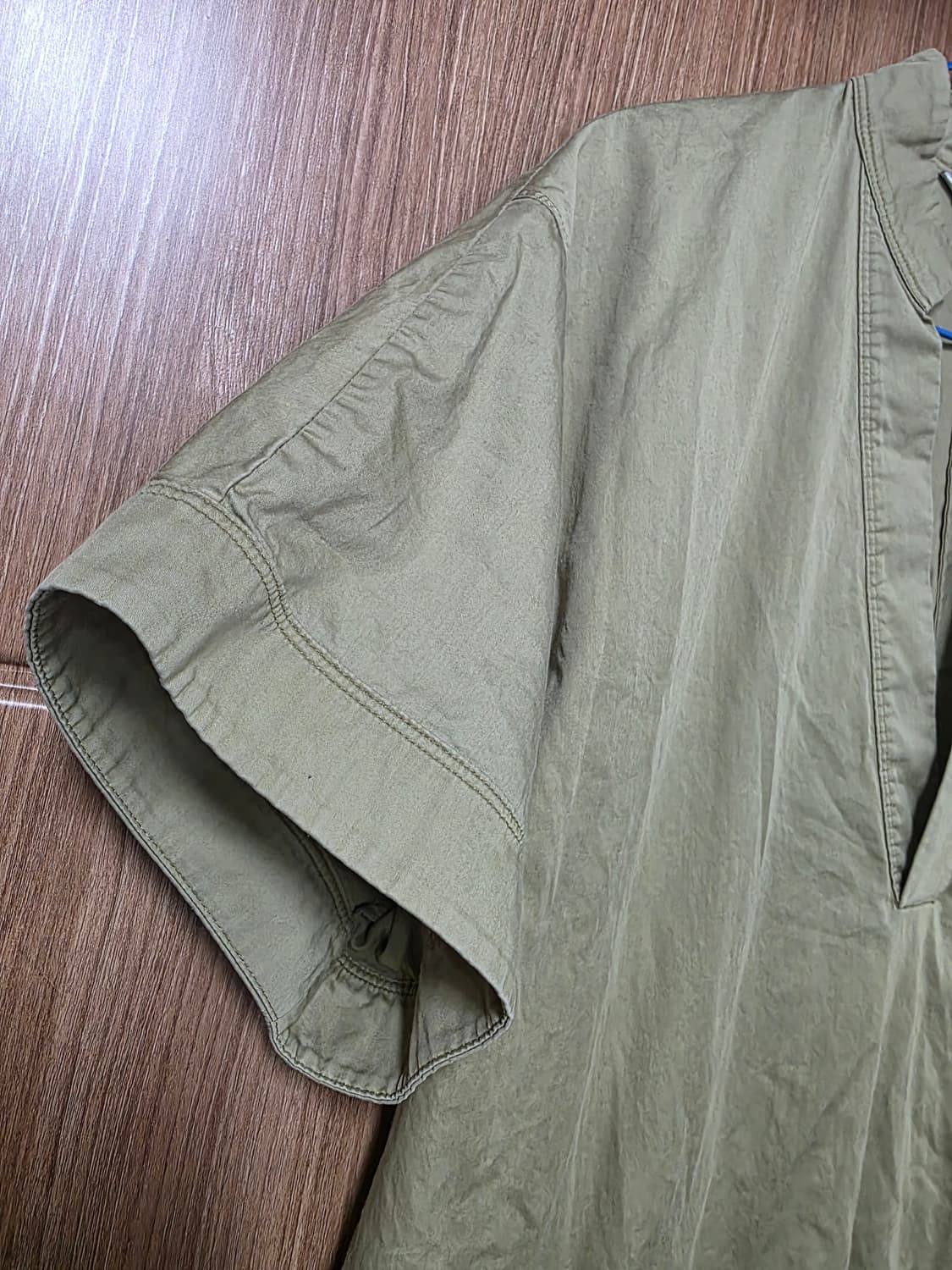 앤아더스토리즈 브이넥 코튼 카프탄 원피스 상품이미지4