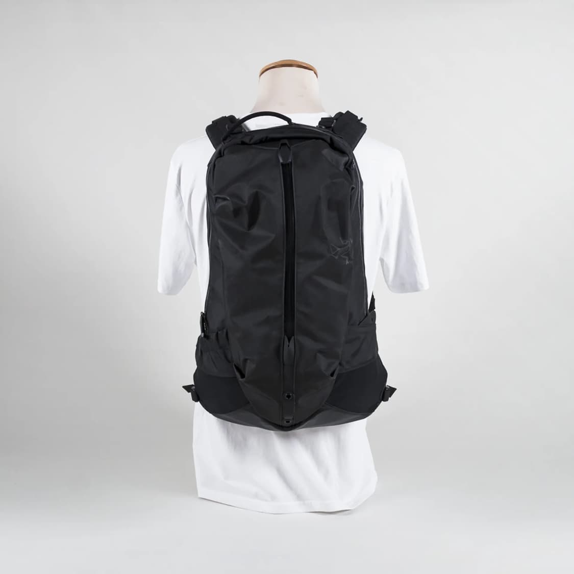 아크테릭스 아로22 백팩 블랙 ll 상품이미지5