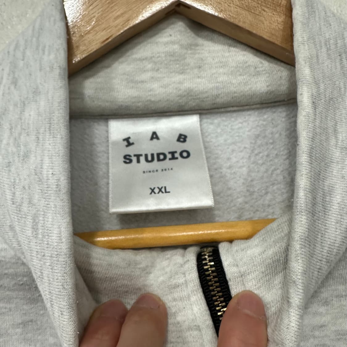 아이앱스튜디오 하프집업 스웻셔츠 상품이미지7