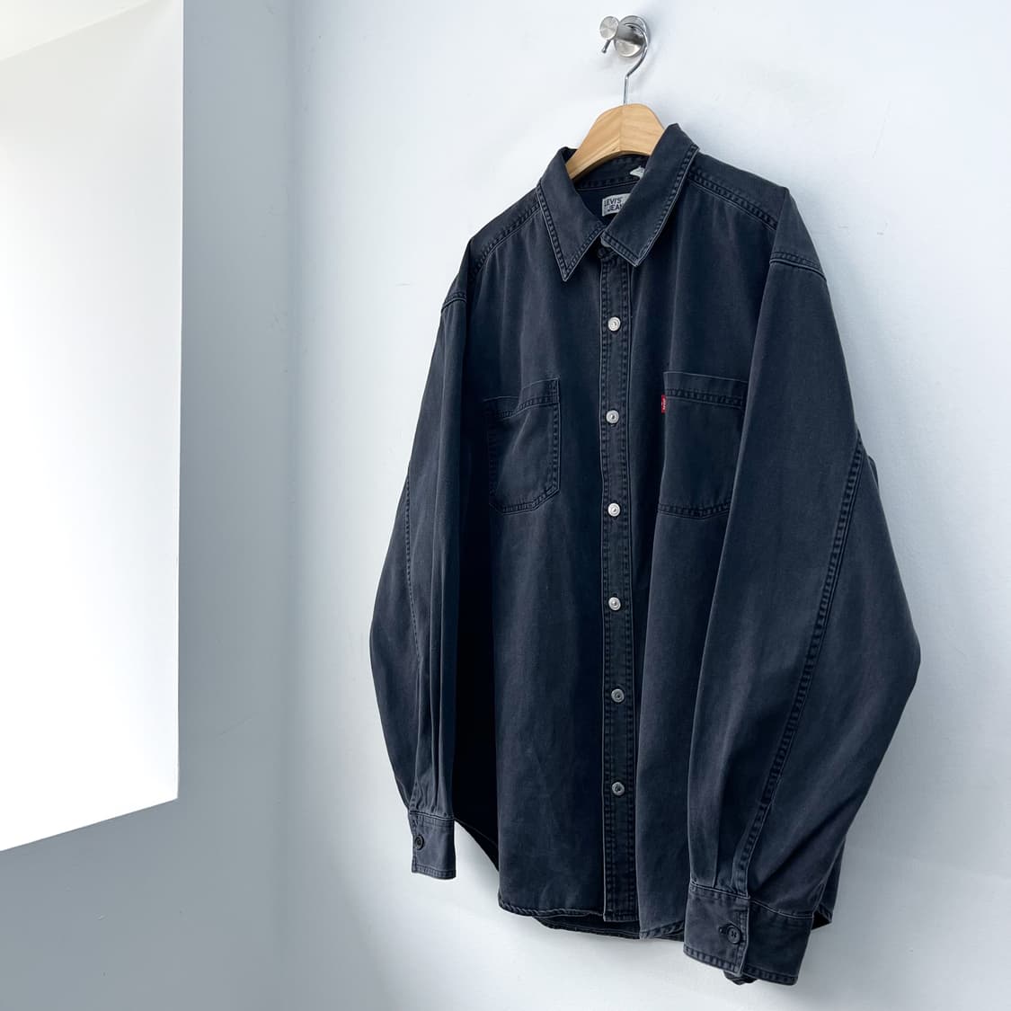 리바이스 워시드 데님 코튼 투 포켓 워크 셔츠 상품이미지3