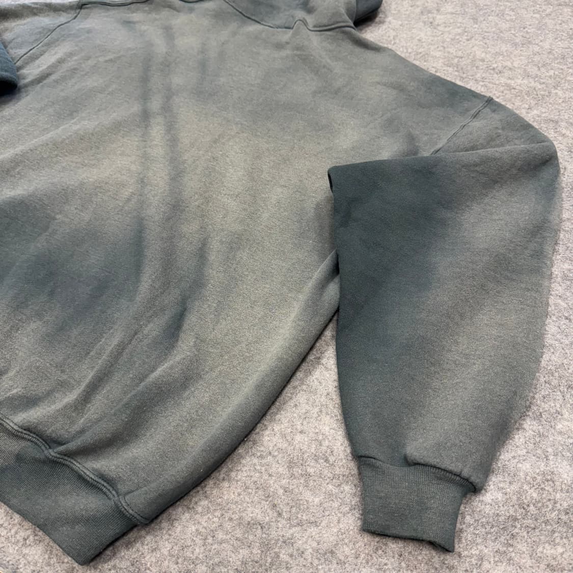 90s Vintage Russell Sun Faded Hoodie 상품이미지8