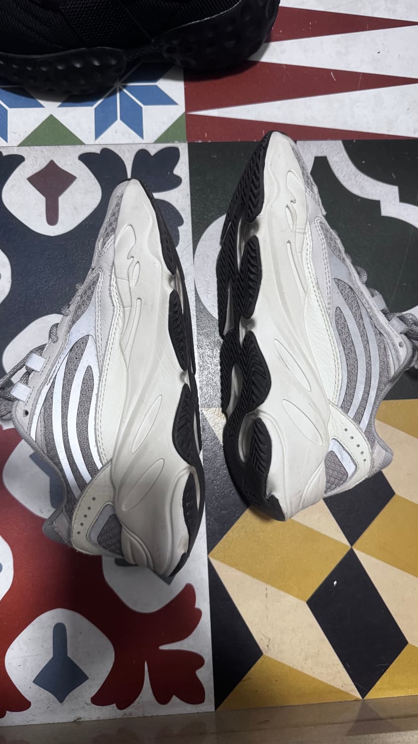 Yeezy Boost V2 700 그레이 240 static✨🔥 상품이미지6