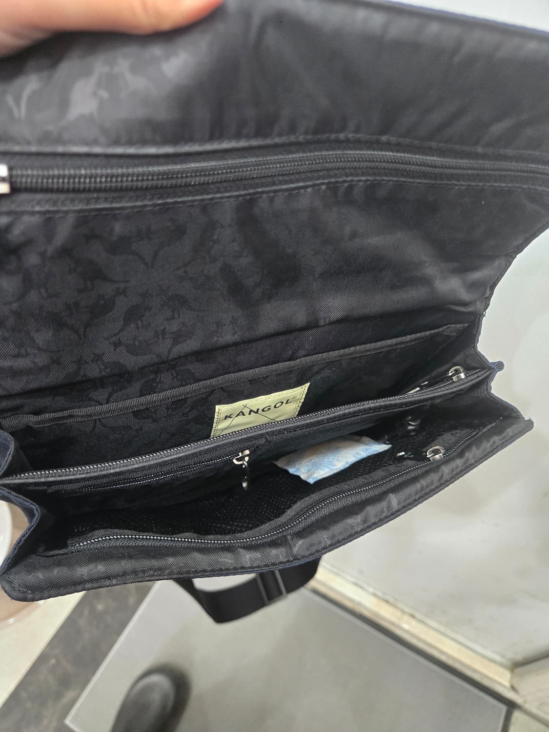 (남녀공용) KANGOL 캉골 크로스백! 상태 완젼 좋아용~ 상품이미지4