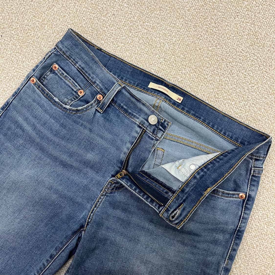 [28] 리바이스 보이프렌드 중 연청 데님 팬츠 청바지 4014 상품이미지4