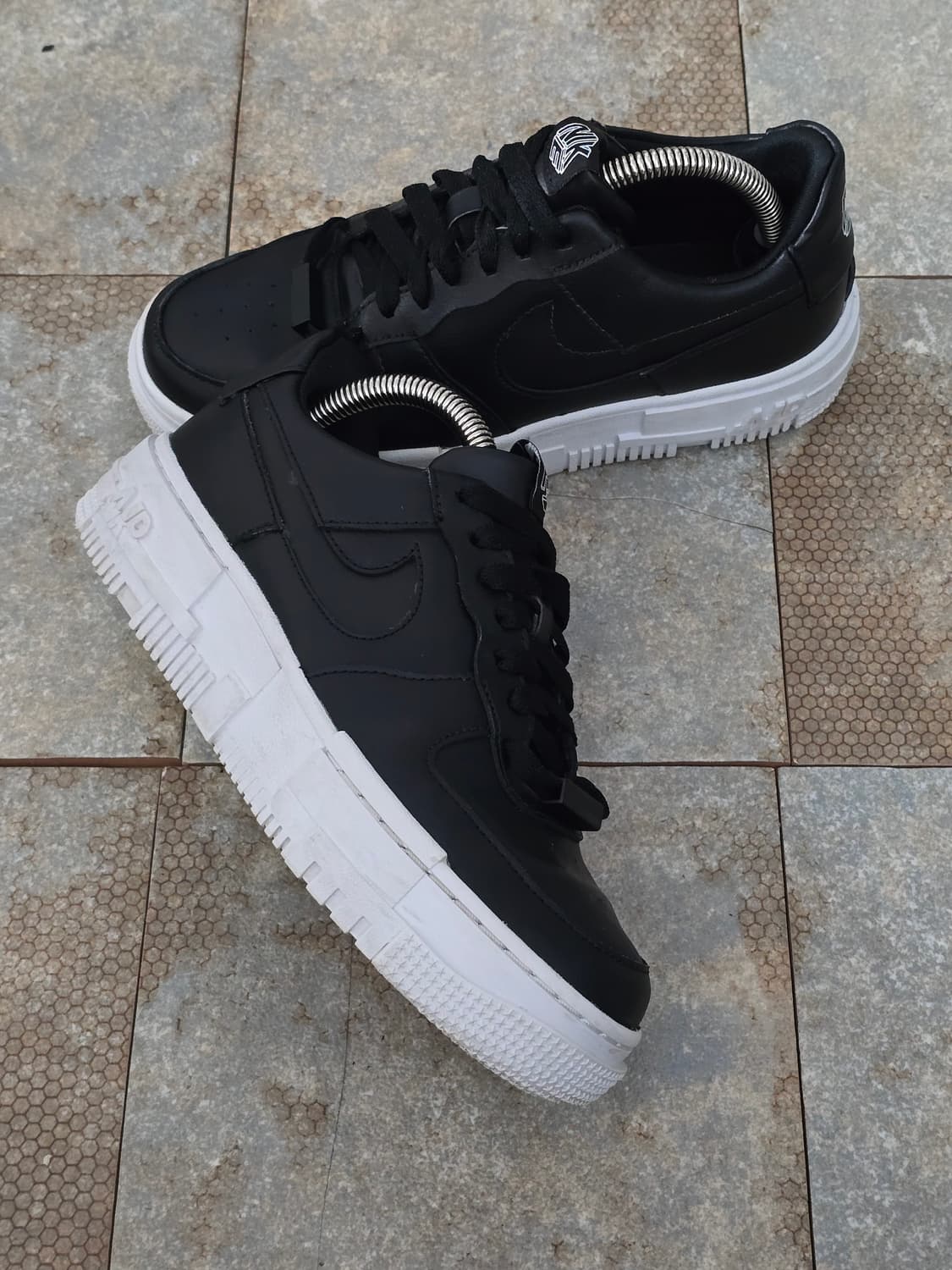 (230)나이키 에어포스 1 픽셀 검흰  상품이미지8
