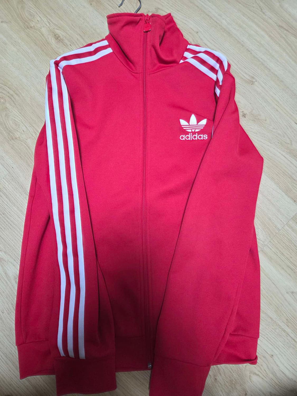 아디다스 빨강 져지 상품이미지1