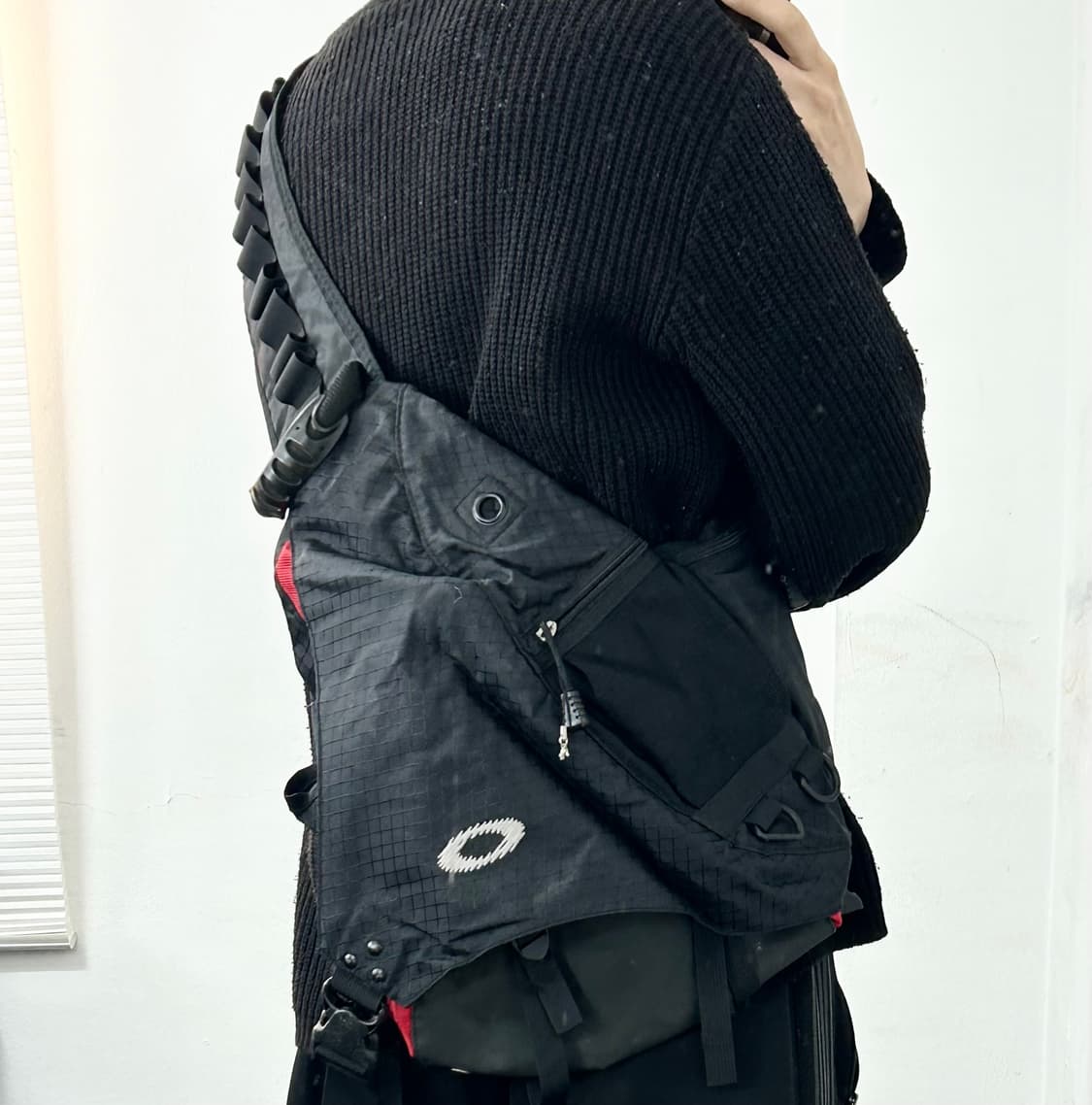 오클리 아카이브 슬링백 상품이미지3