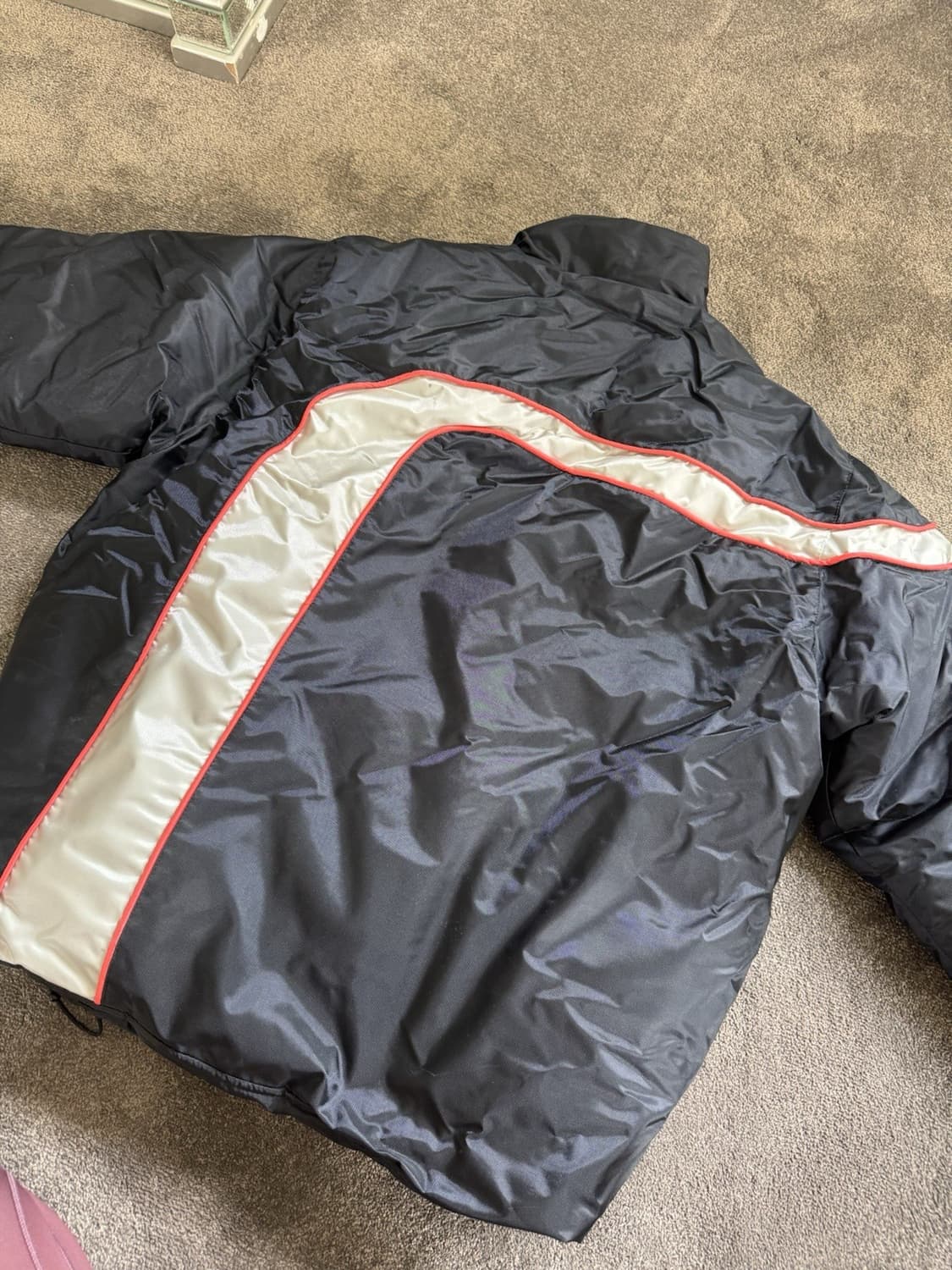 슈프림 스트라이프 퍼퍼 자켓 블랙 상품이미지6