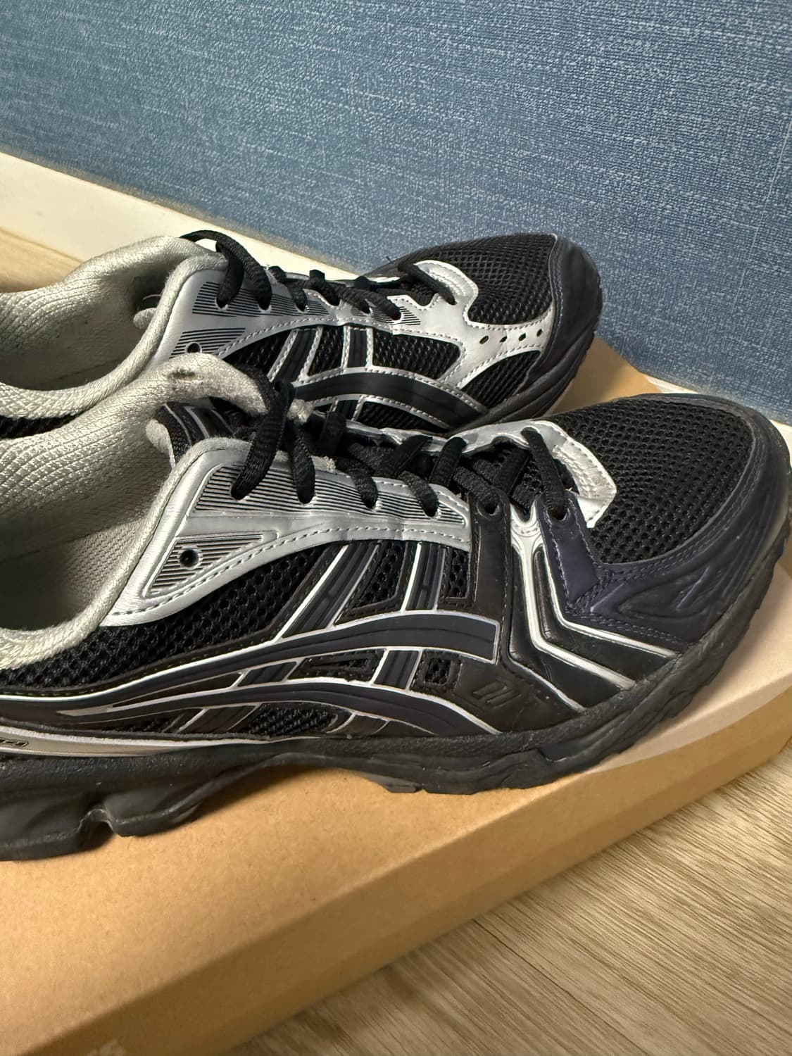 275 아식스 언더마이카 젤카야노 상품이미지1