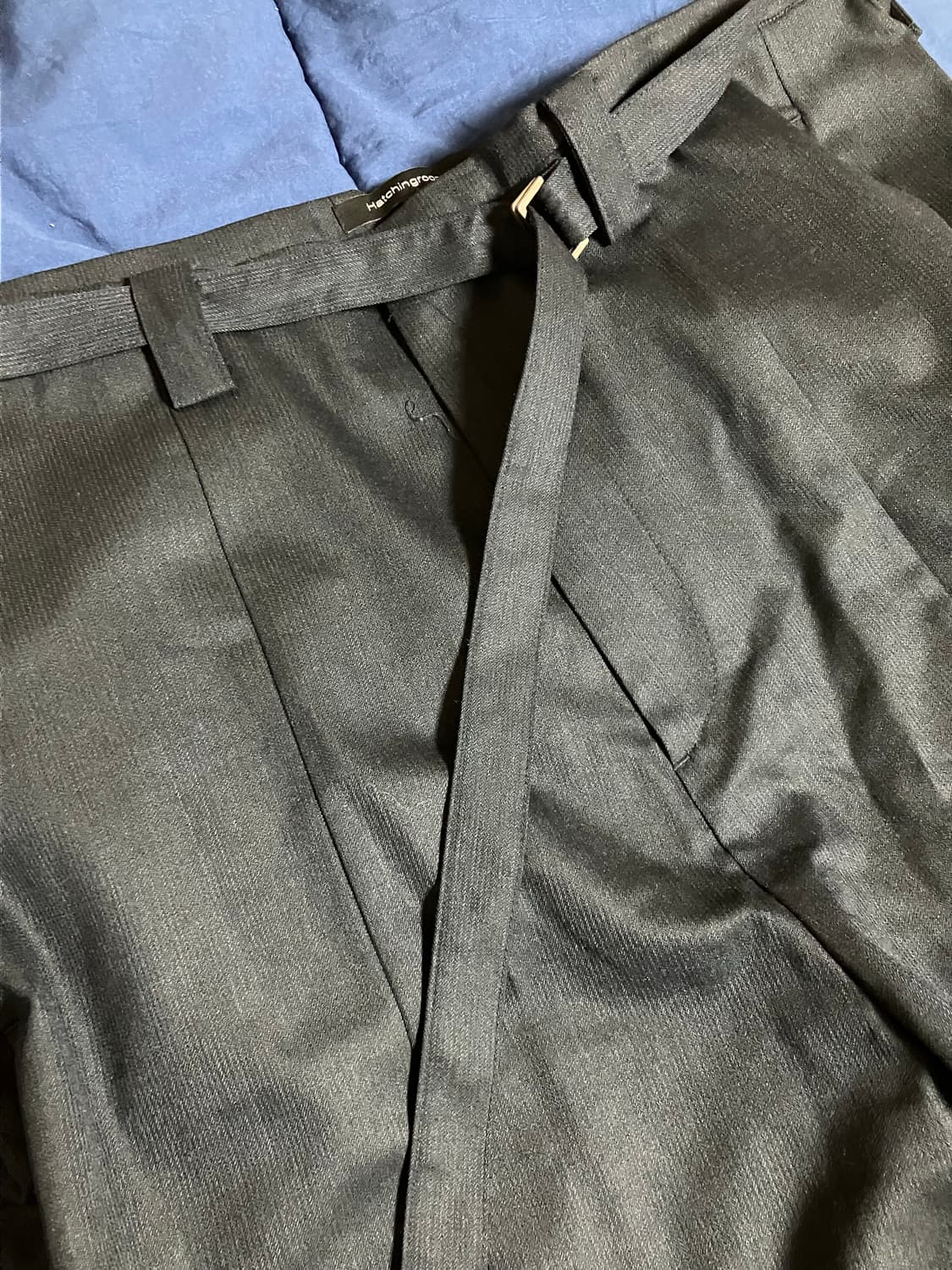 해칭룸 다트 벨티드 팬츠 V2 블랙 해링본 스트라이프 상품이미지4