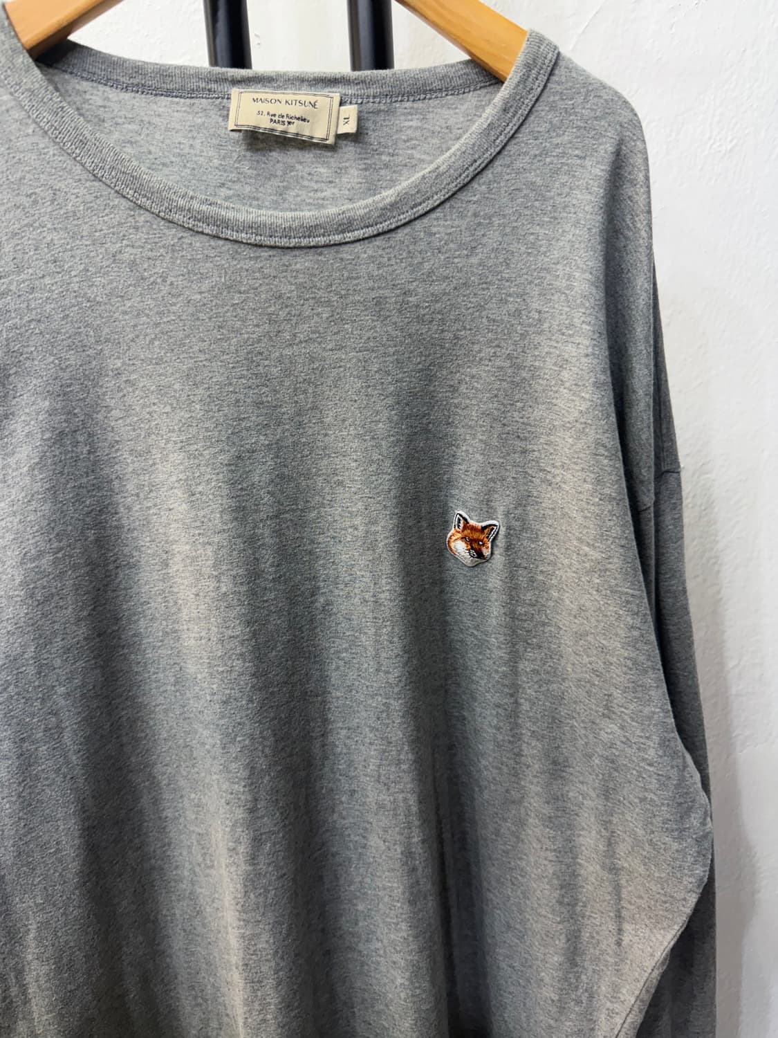 정품) 메종키츠네 남성 폭스 헤드 긴팔티 XL 상품이미지3