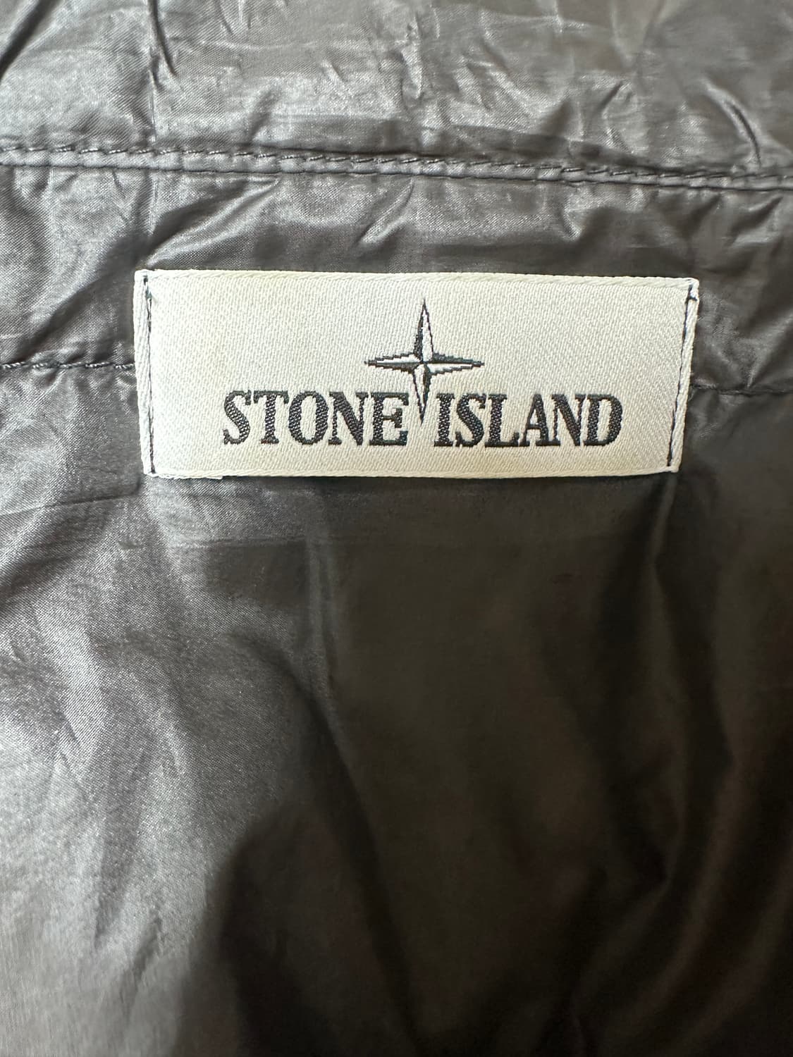 Ss22 스톤 아일랜드  바이오 베이스 립스탑  나일론 후드 자켓 블랙 상품이미지3